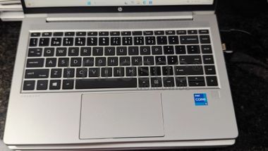 Portátil HP 440