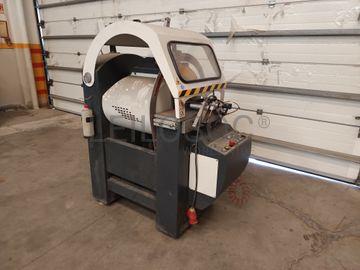 Máquina de Corte de Alumínio
