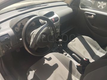 Opel Corsa 1.3 CDT · Ano 2006