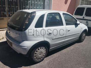 Opel Corsa 1.3 CDT · Ano 2006