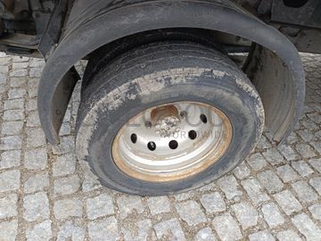 Nissan Cabstar Com Plataforma Elevatória · Ano 2007