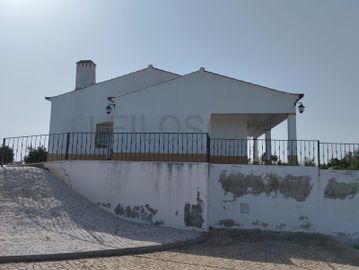 Monte Novo de Valvaqueiros · Santiago Maior, Alandroal