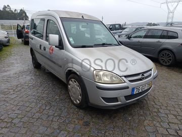 Opel Combo C Tour 1.3 CDTI · Ano 2008