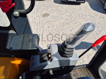 Mini Giratória Infront YFE20 · Ano 2023 