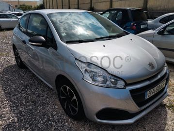 Peugeot 208 · Ano 2018