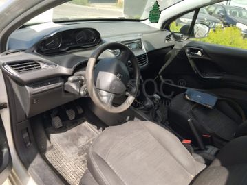 Peugeot 208 · Ano 2018