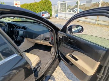 Jaguar XE · Ano 2016