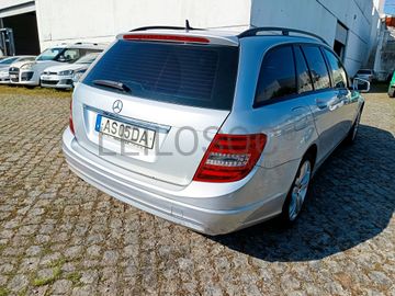 Mercedes-Benz C200 · Ano 2011