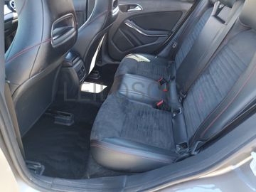 Mercedes-Benz CLA 200 CDI  · Ano 2016