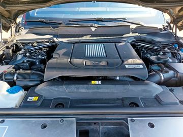 Land Rover Range Rover Autobiography 4.4 SDV8 · Ano 2017