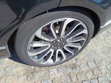 Land Rover Range Rover Autobiography 4.4 SDV8 · Ano 2017