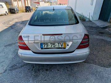 Mercedes-Benz E270 · Ano 2002