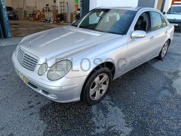 Mercedes-Benz E270 · Ano 2002