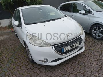 Peugeot 208 · Ano 2012