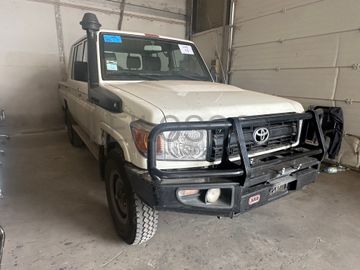 TOYOTA	LC PICK-UP