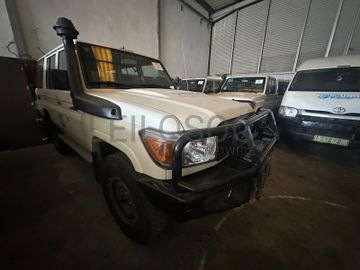 TOYOTA LAND CRUISER