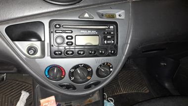 Ford Focus · Ano 2002