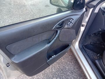 Ford Focus · Ano 2002
