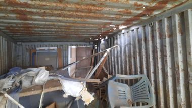 1 - 20 ft container