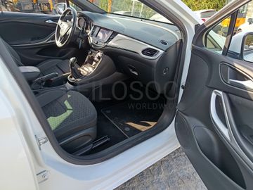 Opel Astra · Ano 2020