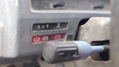 Nissan Patrol JY 260 LFQ 4x4 · Ano 1996