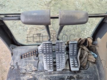 Giratória Hitachi · Ano 2008