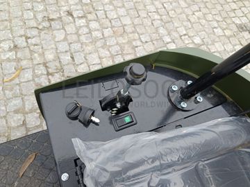 Mini Giratória Colt KV13 · Ano 2025