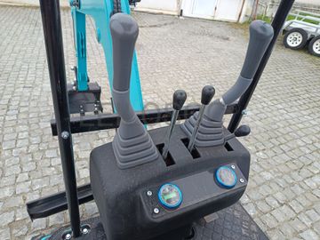 Mini Giratória JPC KV12 · Ano 2025