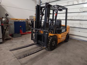 Empilhador JBG FD-32S · Ano 2025