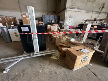 Equipamentos informáticos, artigos de tecnologia e economato