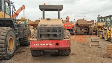 Cil. Auto-Prop. Vibrador Solos 15 T DYNAPAC CA 500 D