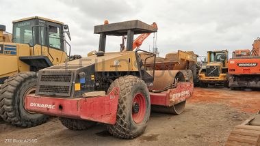 Cil. Auto-Prop. Vibrador Solos 15 T DYNAPAC CA 500 D