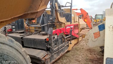 Espalhadoras-Acabadoras Asfalto 18 T DYNAPAC F 141 C  (1)