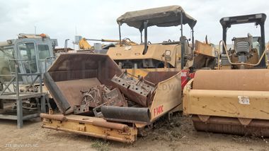 Espalhadoras-Acabadoras Asfalto 18 T DYNAPAC F 141 C  (1)