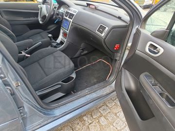 Peugeot 307 · Ano 2006