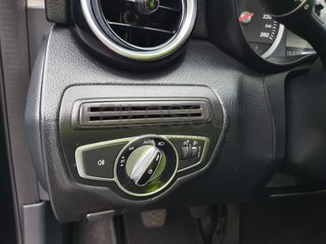 Mercedes-Benz C220 · Ano 2016 