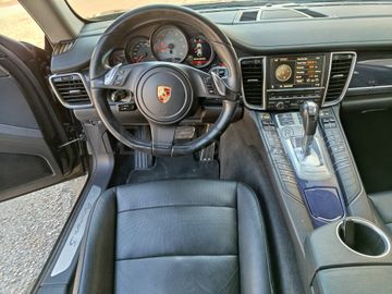 Porsche Panamera S HYBRID · Ano 2012