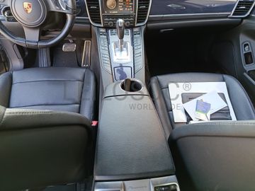 Porsche Panamera S HYBRID · Ano 2012