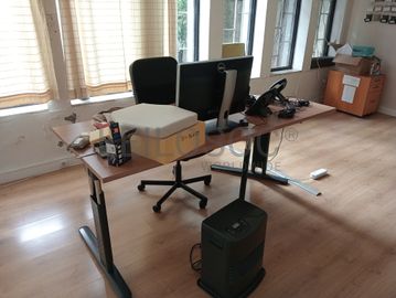 Equipamentos para a Indústria Têxtil · Escritório