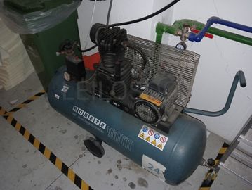 Equipamentos para a Indústria Têxtil · Escritório