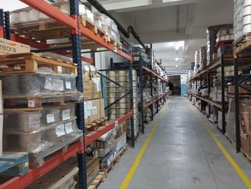 Estantes Industriais · Stock