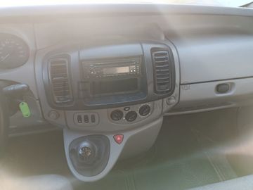 Renault Trafic · Ano 2006