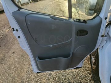 Renault Trafic · Ano 2006