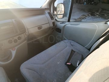 Renault Trafic · Ano 2006