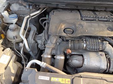 Peugeot 308 1.6 BlueHDi · Ano 2016