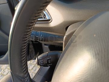 Peugeot 308 1.6 BlueHDi · Ano 2016