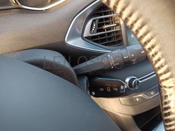 Peugeot 308 1.6 BlueHDi · Ano 2016