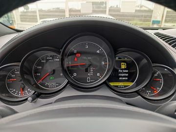 Porsche Cayenne S · Ano 2013