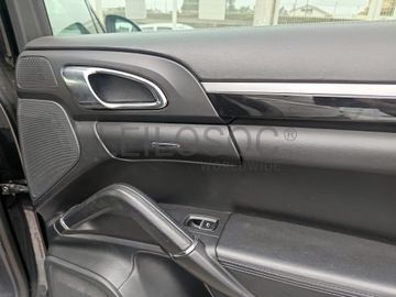 Porsche Cayenne S · Ano 2013