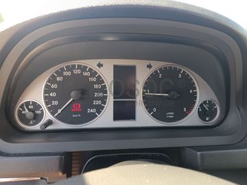 Mercedes-Benz B 180 CDI · Ano 2009